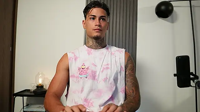 AxelVilla  online show from October 8, 2025, 8:09 pm