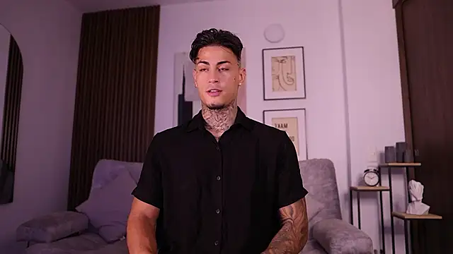 AxelVilla  online show from September 12, 2025, 7:24 pm