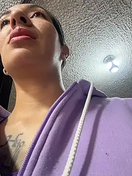 Snapshot of SALOME_KORLAND chatting on December 5, 2025, 2:15 pm SALOME KORLAND online show from December 5, 2025, 2:15 pm