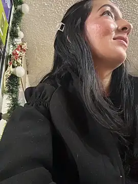 Snapshot of SALOME_KORLAND chatting on December 19, 2025, 7:49 pm SALOME KORLAND online show from December 19, 2025, 7:49 pm