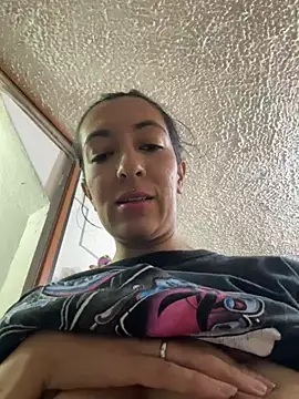 Snapshot of SALOME_KORLAND chatting on January 15, 2026, 7:50 pm SALOME KORLAND online show from January 15, 2026, 7:50 pm