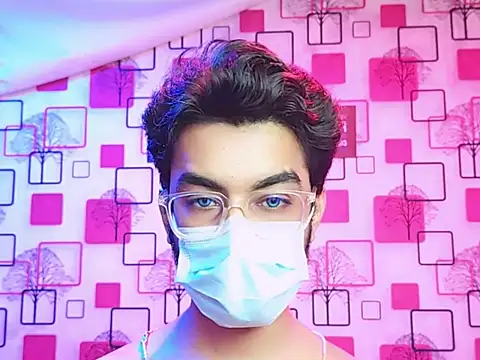 ChiseledCharm online show from October 29, 2025, 7:02 pm