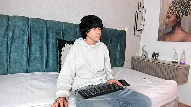 Diamond twink online show from June 26, 2026, 2:12 pm