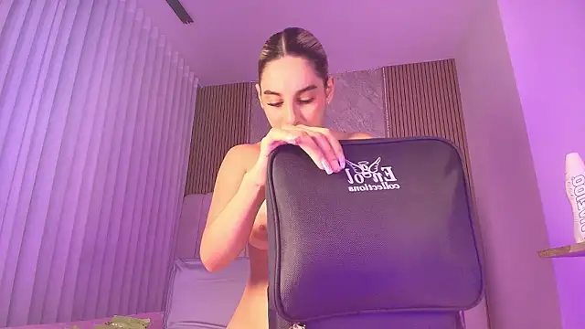 Snapshot of celeste_moonx chatting on February 5, 2026, 12:01 pm celeste moonx online show from February 5, 2026, 12:01 pm