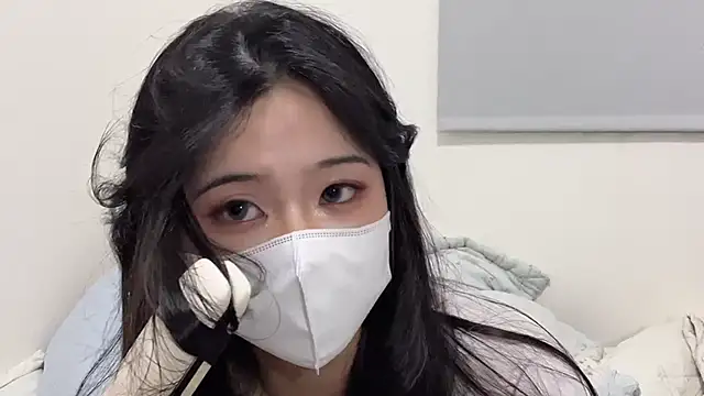 Snapshot of LHeart chatting on September 18, 2025, 2:20 pm LHeart online show from September 18, 2025, 2:20 pm