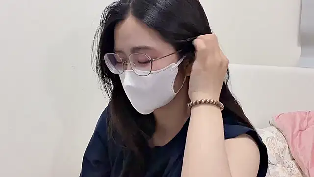 LHeart online show from February 23, 2026, 1:55 pm