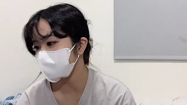 Snapshot of LHeart chatting on September 9, 2025, 2:59 pm LHeart online show from September 9, 2025, 2:59 pm