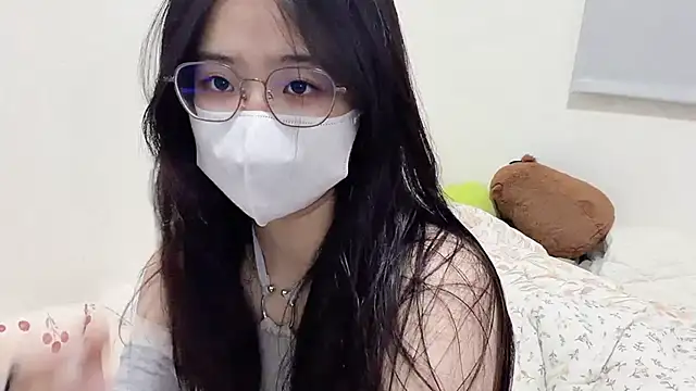 LHeart online show from March 25, 2026, 1:43 pm