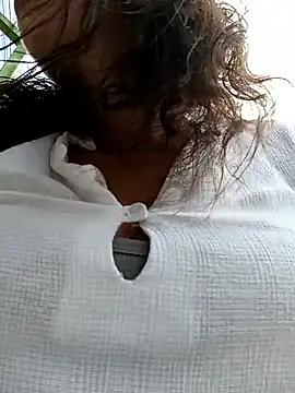 Alis 1327 online show from September 14, 2025, 2:17 pm