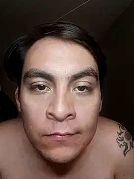 Snapshot of Ravenvodka chatting on September 22, 2025, 8:37 pm Ravenvodka online show from September 22, 2025, 8:37 pm