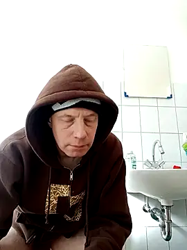 Snapshot of skateboy78 chatting on October 8, 2025, 9:11 am skateboy78 online show from October 8, 2025, 9:11 am