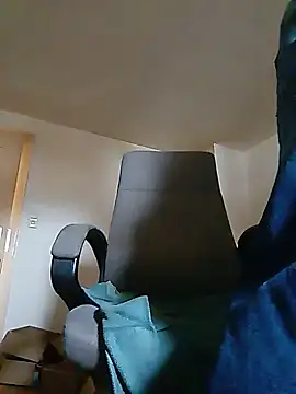 Snapshot of skateboy78 chatting on February 2, 2025, 10:56 am skateboy78 online show from February 2, 2025, 10:56 am