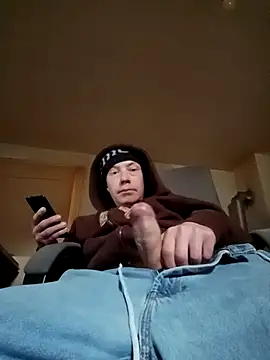 Snapshot of skateboy78 chatting on November 9, 2025, 10:08 am skateboy78 online show from November 9, 2025, 10:08 am