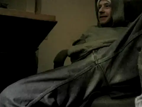 Snapshot of skateboy78 chatting on March 15, 2025, 6:10 pm skateboy78 online show from March 15, 2025, 6:10 pm