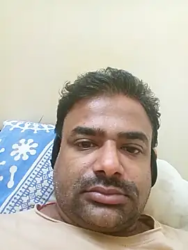 sree4143 online show from October 10, 2025, 7:58 pm