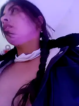 Fox Roxxan online show from November 21, 2025, 2:21 am