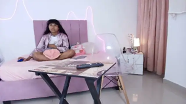 Snapshot of Andre_lezcano chatting on February 5, 2026, 9:21 pm Andre lezcano online show from February 5, 2026, 9:21 pm