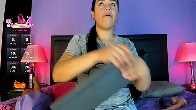 GreciaFox1 online show from June 3, 2026, 12:39 pm