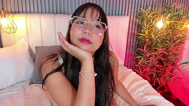 Snapshot of SofiAdanss chatting on March 2, 2026, 11:00 pm SofiAdanss online show from March 2, 2026, 11:00 pm