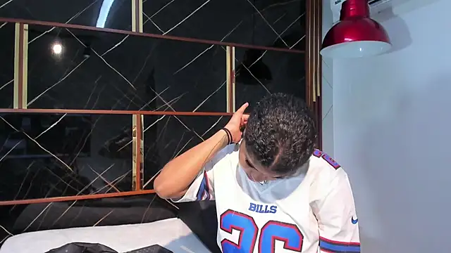 HannyThompson online show from April 10, 2026, 12:45 pm