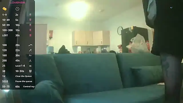 avamaxwell online show from April 16, 2026, 3:13 pm