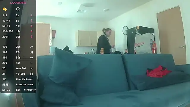 avamaxwell online show from April 14, 2026, 10:31 am