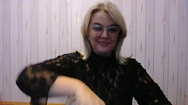 EleanoraDream online show from October 14, 2025, 3:12 pm