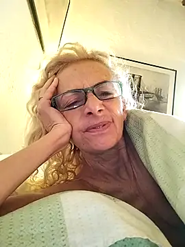 clarabell4 online show from January 13, 2026, 8:07 am