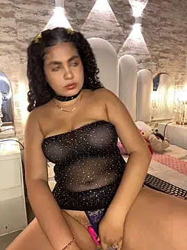 Yassy vazquez online show from September 29, 2025, 7:41 pm