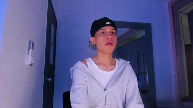 Sebax Young online show from March 5, 2026, 8:49 pm