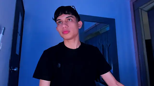 Sebax Young online show from February 11, 2026, 8:09 pm