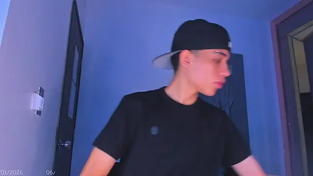 Sebax Young online show from January 6, 2026, 8:46 pm