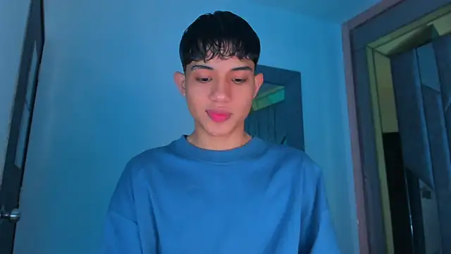 Sebax Young online show from December 5, 2025, 8:28 pm