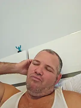 cubanitofeliz40 online show from February 11, 2026, 2:06 pm