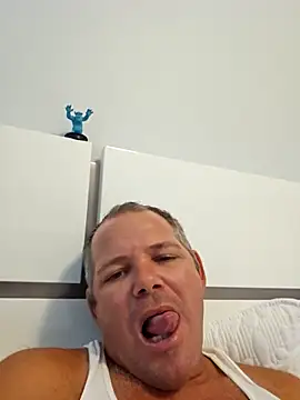 Snapshot of cubanitofeliz40 chatting on September 18, 2025, 7:17 pm cubanitofeliz40 online show from September 18, 2025, 7:17 pm