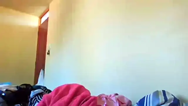 Snapshot of honeysweet111 chatting on October 30, 2025, 9:01 pm honeysweet111 online show from October 30, 2025, 9:01 pm