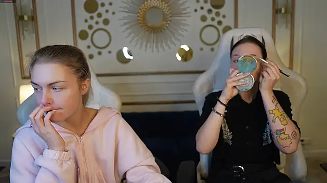 Snapshot of MissKaitrin chatting on September 19, 2025, 2:43 pm MissKaitrin online show from September 19, 2025, 2:43 pm