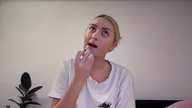 Kitty Swetty online show from January 14, 2026, 9:40 pm