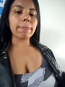 sasha roldann online show from December 20, 2025, 1:58 pm