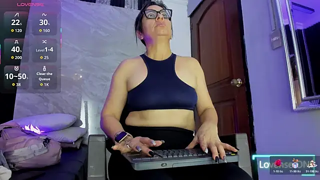 Agatha Pleasure online show from December 13, 2025, 8:04 pm