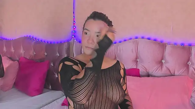 KARINAJTORRES online show from March 19, 2026, 11:16 pm