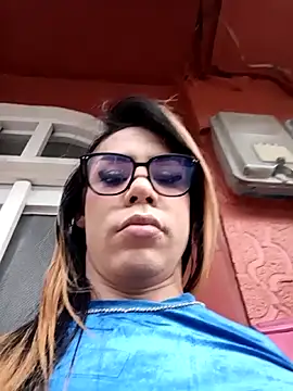 Snapshot of Daliana_Gounbolt chatting on May 19, 2026, 11:28 am Daliana Gounbolt online show from May 19, 2026, 11:28 am