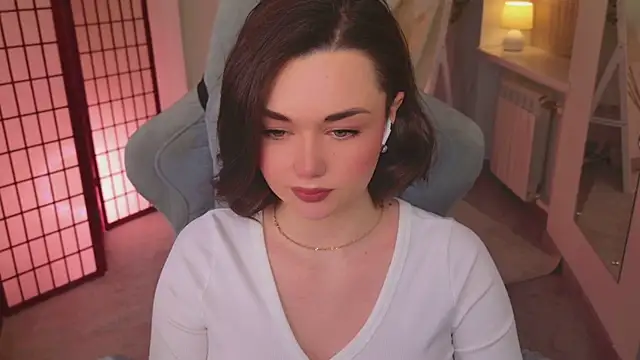 Snapshot of AvaFlower chatting on February 17, 2026, 2:36 pm AvaFlower online show from February 17, 2026, 2:36 pm