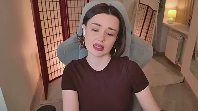 AvaFlower online show from November 18, 2025, 3:15 pm