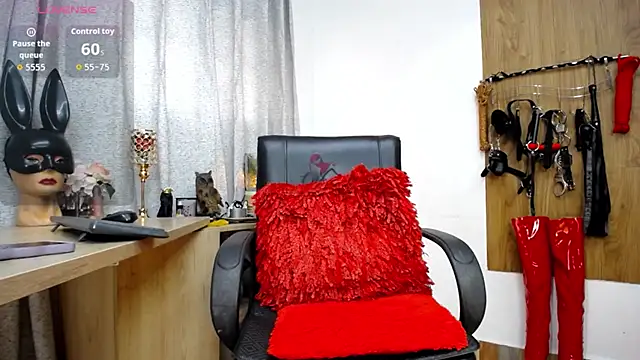 KristhalRasmussel online show from October 14, 2025, 9:04 pm