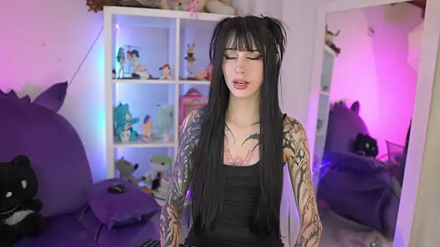 Im Garu online show from November 5, 2025, 4:04 am