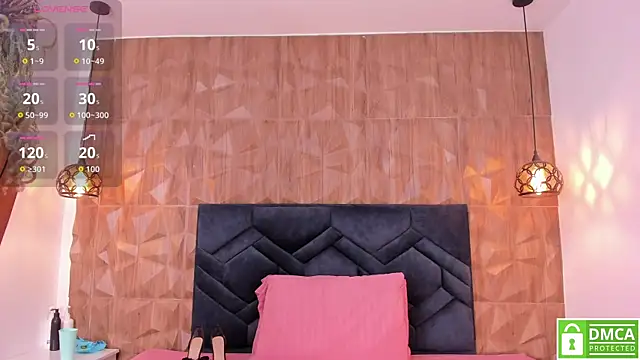 Snapshot of Gia_Scott chatting on December 1, 2025, 8:21 pm Gia Scott online show from December 1, 2025, 8:21 pm