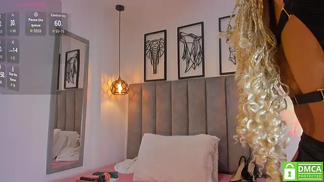 Snapshot of Gia_Scott chatting on November 8, 2025, 8:34 pm Gia Scott online show from November 8, 2025, 8:34 pm