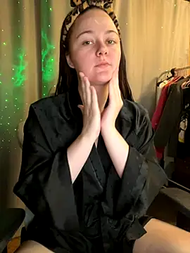 Snapshot of Cuty_Kitty chatting on November 21, 2025, 4:33 am Cuty Kitty online show from November 21, 2025, 4:33 am