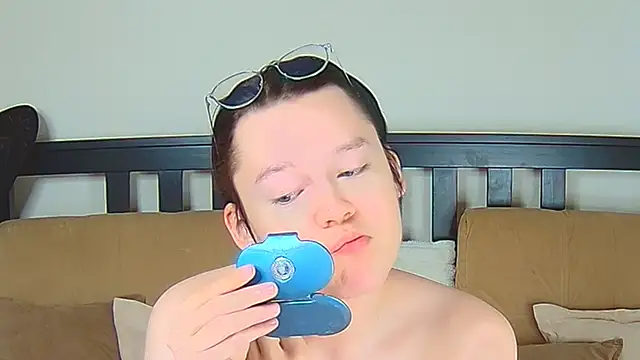 Derek Carter online show from October 21, 2025, 12:37 pm